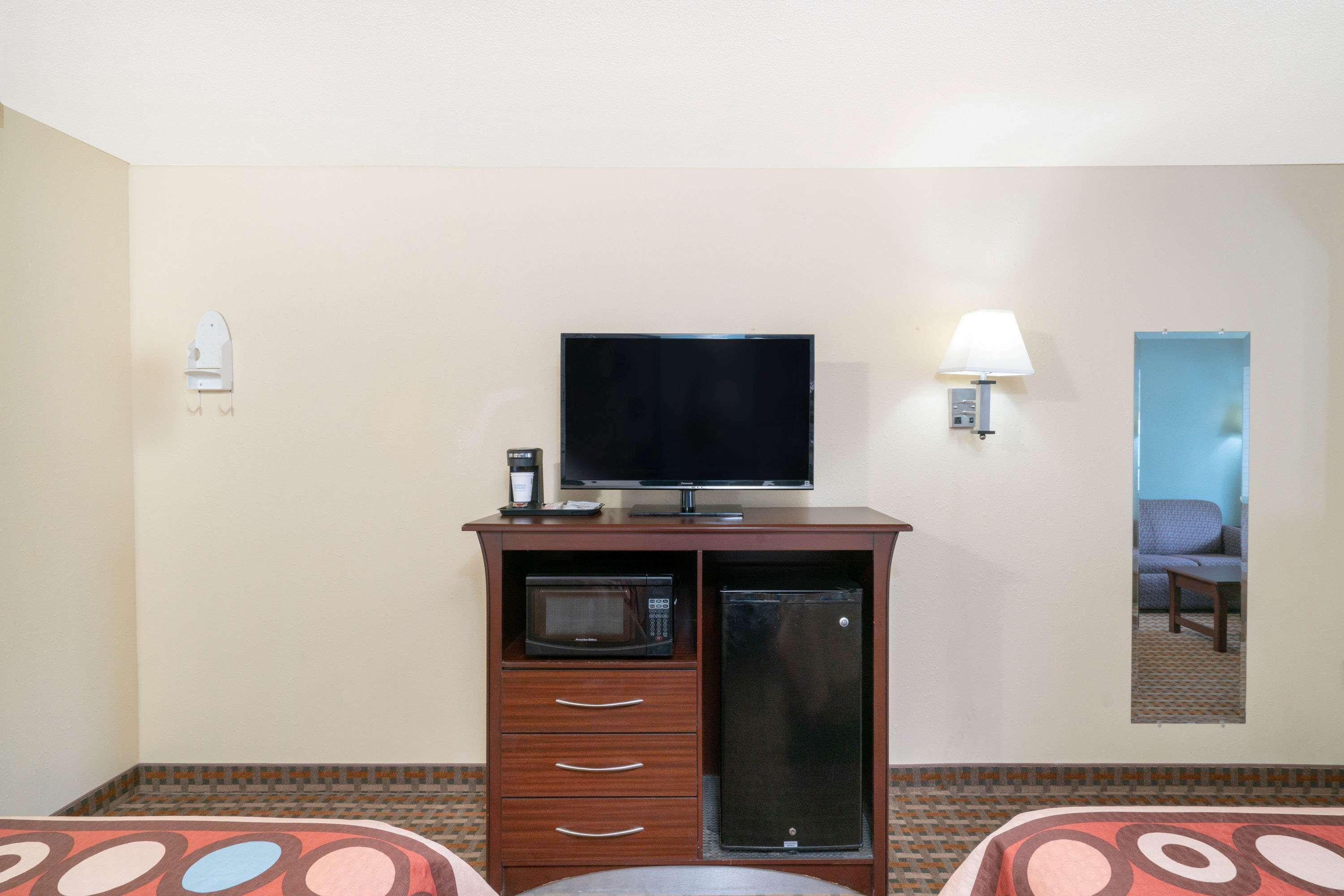 ซูเปอร์ 8 บาย วินด์แฮม นอร์ทลิตเติ้ลร็อค/แมกเคน Motel นอร์ทลิตเติลร็อค ภายนอก รูปภาพ