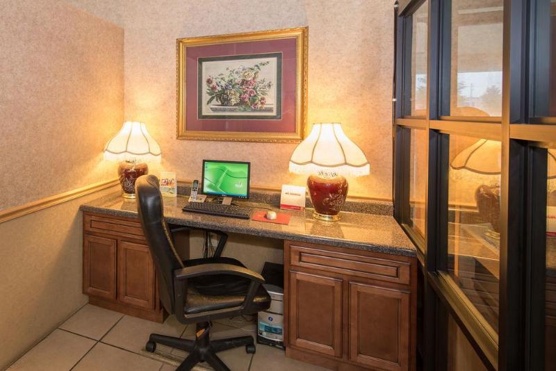ซูเปอร์ 8 บาย วินด์แฮม นอร์ทลิตเติ้ลร็อค/แมกเคน Motel นอร์ทลิตเติลร็อค ภายนอก รูปภาพ
